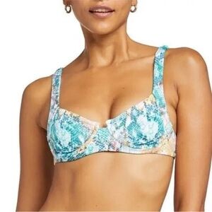 NEW $135  Vitamin A Bermuda Demi Underwire Bikini Top      Size: 8 / M
